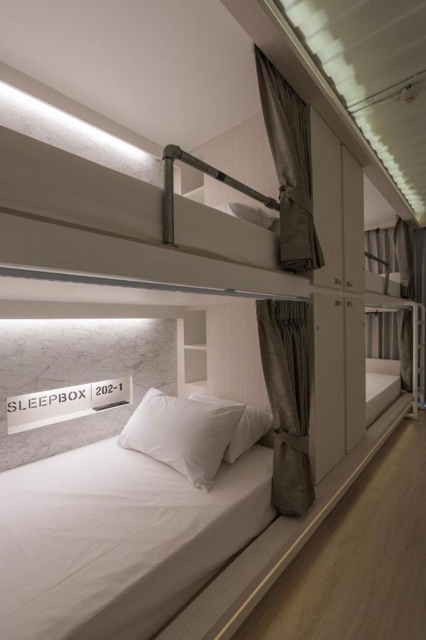 Sleep Box Sukhumvit 22 Hostel Bangkok Luaran gambar
