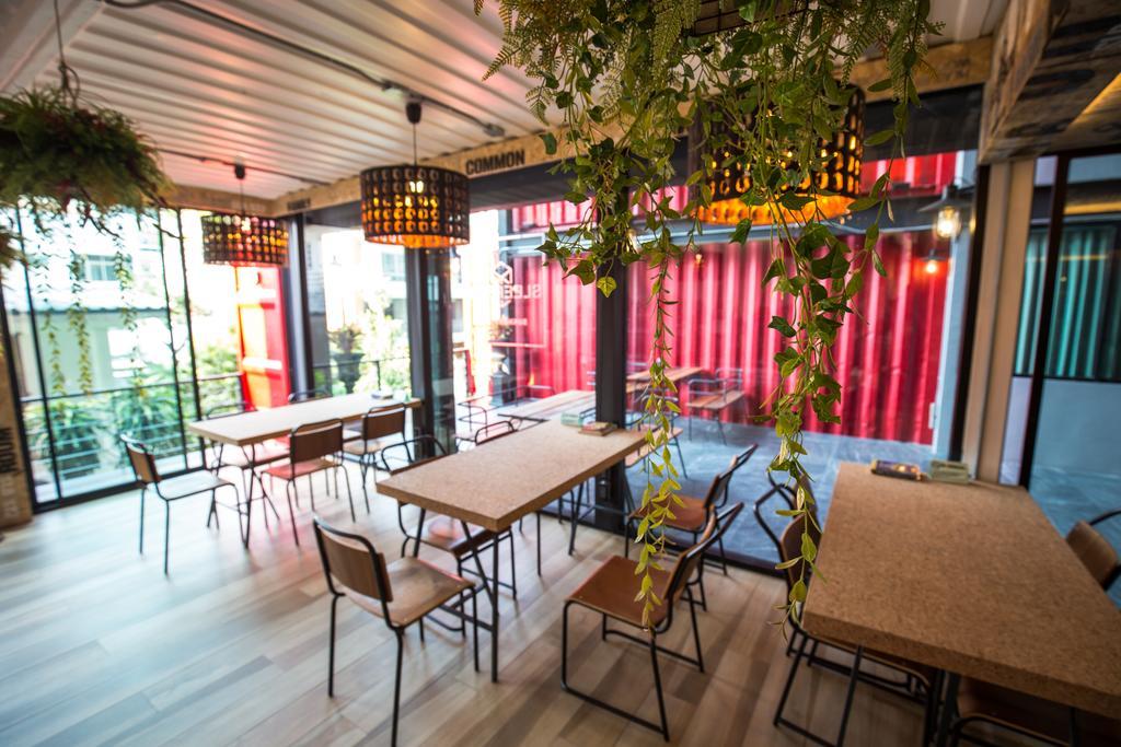 Sleep Box Sukhumvit 22 Hostel Bangkok Luaran gambar