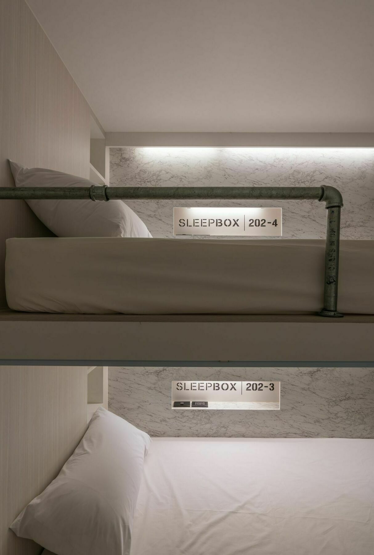 Sleep Box Sukhumvit 22 Hostel Bangkok Luaran gambar