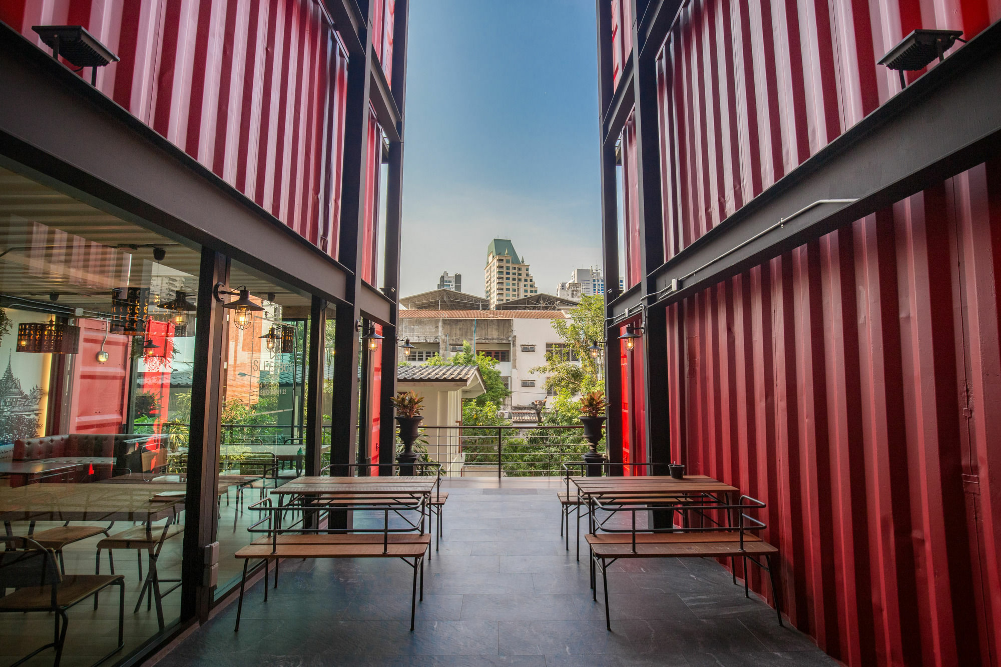 Sleep Box Sukhumvit 22 Hostel Bangkok Luaran gambar